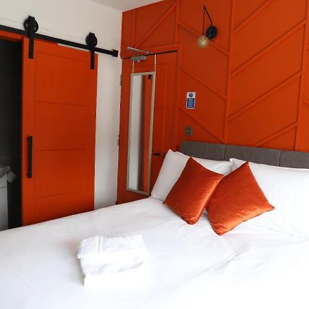 Cb Stays - Private Rooms With Ensuite And Kitchenette In פטרבורו מראה חיצוני תמונה